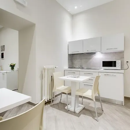 招待所 梵蒂冈38套房旅馆 4*