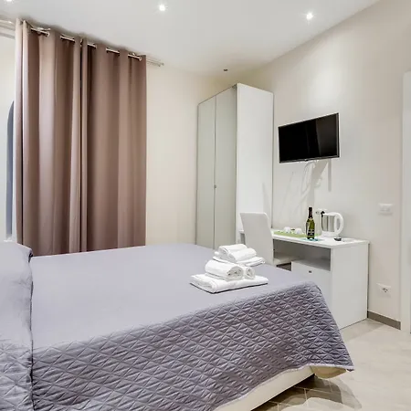 梵蒂冈38套房旅馆 招待所 罗马